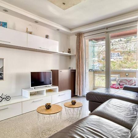 Cozy Nest Apartment- Central And Seaboard With Elevator Kotor Luaran gambar