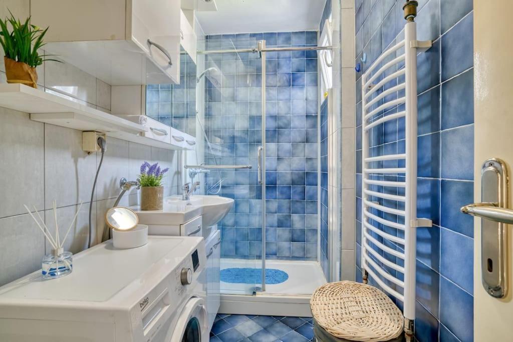 Cozy Nest Apartment- Central And Seaboard With Elevator Kotor Luaran gambar